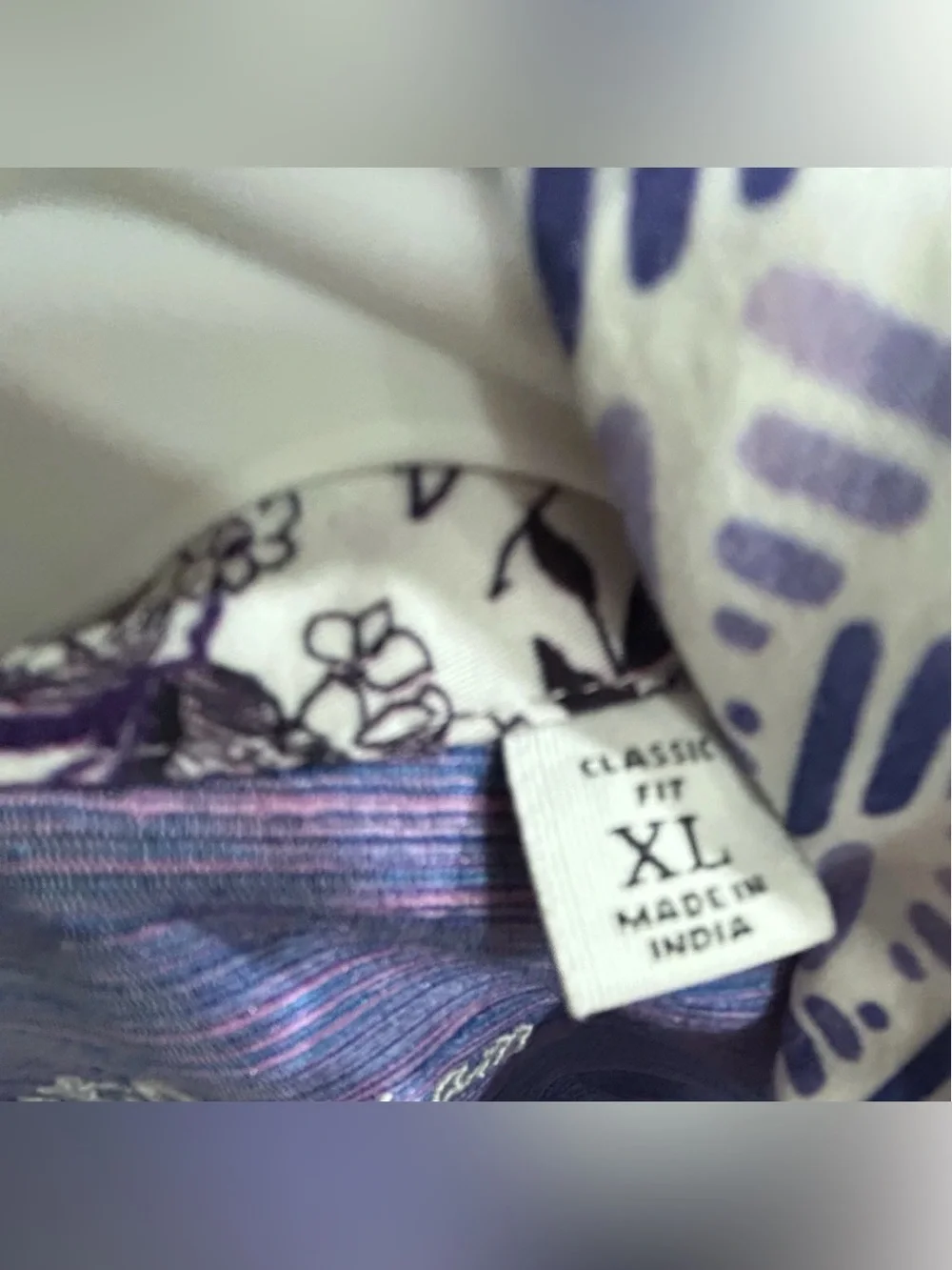 Robert Graham Shirt Mens XL Classic Fit Purple White Geometric Short Sleeve